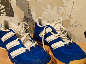 Adidas sisäpelikengät koko 40 2/3, Juoksu ja lenkkeily, Urheilu ja ulkoilu, Heinola, Tori.fi Adidas sisäpelikengät koko 40 2/3, Juoksu ja lenkkeily, Urheilu ja ulkoilu, Heinola, Tori.fi