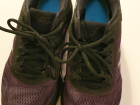 Asics Gel Kayano 24 -lenkkarit koossa 42, Juoksu ja lenkkeily, Urheilu ja ulkoilu, Espoo, Tori.fi Asics Gel Kayano 24 -lenkkarit koossa 42, Juoksu ja lenkkeily, Urheilu ja ulkoilu, Espoo, Tori.fi