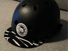 Musta BMX/Skate-kypärä, Pyörätarvikkeet ja kypärät, Polkupyörät ja pyöräily, Vantaa, Tori.fi Musta BMX/Skate-kypärä, Pyörätarvikkeet ja kypärät, Polkupyörät ja pyöräily, Vantaa, Tori.fi