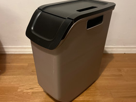Sini kierrätyslaatikko astia, Säilytysastiat ja rasiat, Keittiötarvikkeet ja astiat, Helsinki, Tori.fi Sini kierrätyslaatikko astia, Säilytysastiat ja rasiat, Keittiötarvikkeet ja astiat, Helsinki, Tori.fi