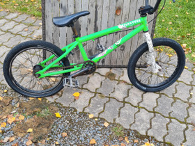 18" BMX Signature, Muut pyörät, Polkupyörät ja pyöräily, Ilmajoki, Tori.fi 18" BMX Signature, Muut pyörät, Polkupyörät ja pyöräily, Ilmajoki, Tori.fi