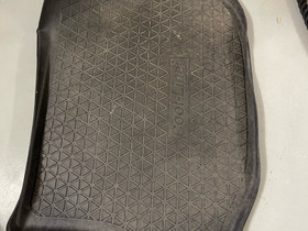 Tavaratilan kaukalomatto Toyota Rav4, Lisävarusteet ja autotarvikkeet, Auton varaosat ja tarvikkeet, Lapua, Tori.fi Tavaratilan kaukalomatto Toyota Rav4, Lisävarusteet ja autotarvikkeet, Auton varaosat ja tarvikkeet, Lapua, Tori.fi
