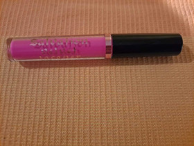 Revolution pinkki huulilakka, Kauneudenhoito ja kosmetiikka, Terveys ja hyvinvointi, Helsinki, Tori.fi Revolution pinkki huulilakka, Kauneudenhoito ja kosmetiikka, Terveys ja hyvinvointi, Helsinki, Tori.fi