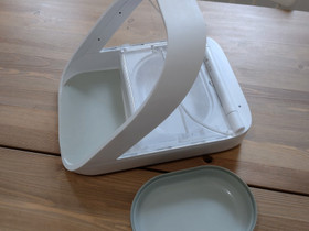 Surefeed ruokinta-automaatti, Kissojen tarvikkeet, Lemmikkieläimet, Tyrnävä, Tori.fi Surefeed ruokinta-automaatti, Kissojen tarvikkeet, Lemmikkieläimet, Tyrnävä, Tori.fi