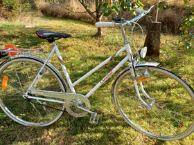 Naistenpyörä Crescent 28", Muut pyörät, Polkupyörät ja pyöräily, Porvoo, Tori.fi Naistenpyörä Crescent 28", Muut pyörät, Polkupyörät ja pyöräily, Porvoo, Tori.fi