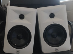 JBL LSR305 white edition, Audio ja musiikkilaitteet, Viihde-elektroniikka, Vantaa, Tori.fi JBL LSR305 white edition, Audio ja musiikkilaitteet, Viihde-elektroniikka, Vantaa, Tori.fi