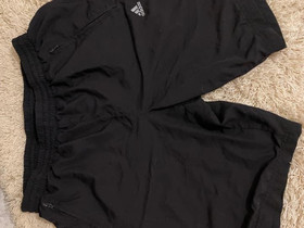 Adidas shortsit, Vaatteet ja kengät, Mikkeli, Tori.fi Adidas shortsit, Vaatteet ja kengät, Mikkeli, Tori.fi