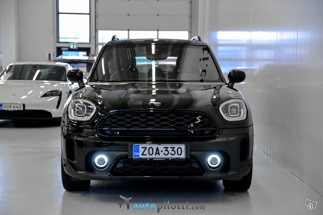 Mini Countryman 8