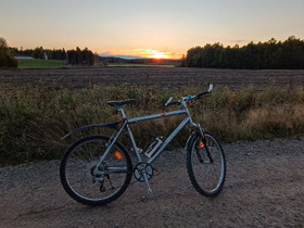 Tunturi Scuba 26" MTB, Maastopyörät, Polkupyörät ja pyöräily, Loppi, Tori.fi Tunturi Scuba 26" MTB, Maastopyörät, Polkupyörät ja pyöräily, Loppi, Tori.fi
