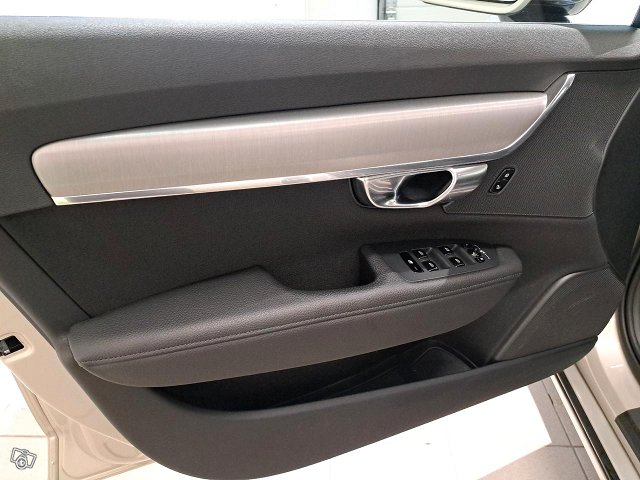 VOLVO S90 24