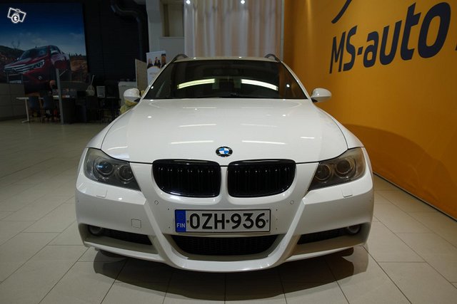 BMW 325 2