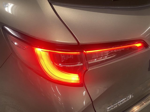 TOYOTA COROLLA 11