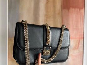 Valentino Rockstud, Laukut ja hatut, Asusteet ja kellot, Helsinki, Tori.fi Valentino Rockstud, Laukut ja hatut, Asusteet ja kellot, Helsinki, Tori.fi