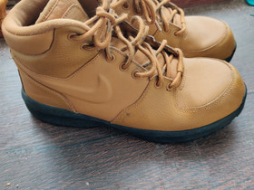 Nike talvikenkä, Vaatteet ja kengät, Espoo, Tori.fi Nike talvikenkä, Vaatteet ja kengät, Espoo, Tori.fi