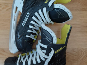 Nhl, bauer luistimia, Jääkiekko ja luistelu, Urheilu ja ulkoilu, Vihti, Tori.fi Nhl, bauer luistimia, Jääkiekko ja luistelu, Urheilu ja ulkoilu, Vihti, Tori.fi