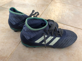 Adidas Predator -jalkapallokengät koko 39 1/3, Jalkapallo, Urheilu ja ulkoilu, Espoo, Tori.fi Adidas Predator -jalkapallokengät koko 39 1/3, Jalkapallo, Urheilu ja ulkoilu, Espoo, Tori.fi