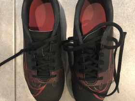 Nike Mercurial futiskengät FG koko 32, Jalkapallo, Urheilu ja ulkoilu, Helsinki, Tori.fi Nike Mercurial futiskengät FG koko 32, Jalkapallo, Urheilu ja ulkoilu, Helsinki, Tori.fi
