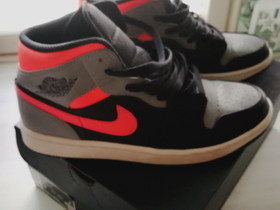 Air Jordan 1 mid, Vaatteet ja kengät, Seinäjoki, Tori.fi Air Jordan 1 mid, Vaatteet ja kengät, Seinäjoki, Tori.fi