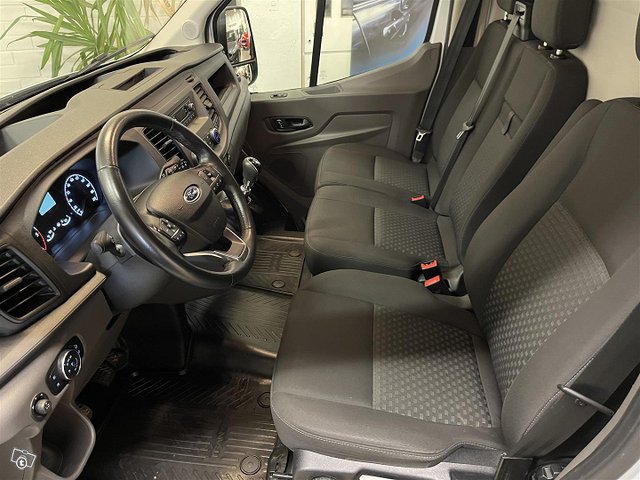 Ford Transit 17