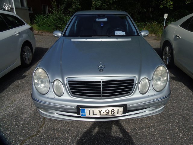 Mercedes-Benz 500 22