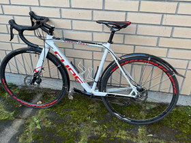 Cube cross race cyclocross pyörä koko 53, Kilpapyörät, Polkupyörät ja pyöräily, Vantaa, Tori.fi Cube cross race cyclocross pyörä koko 53, Kilpapyörät, Polkupyörät ja pyöräily, Vantaa, Tori.fi