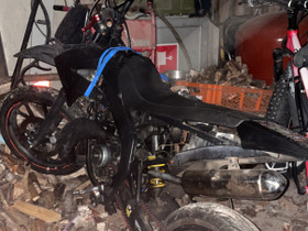 Derbi osina tai kokonaisena 77sr, Mopot, Moto, Asikkala, Tori.fi Derbi osina tai kokonaisena 77sr, Mopot, Moto, Asikkala, Tori.fi