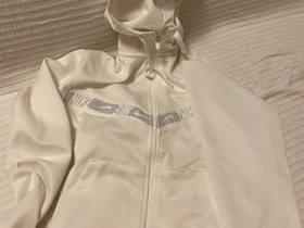 Nike repeat huppari, Vaatteet ja kengät, Lahti, Tori.fi Nike repeat huppari, Vaatteet ja kengät, Lahti, Tori.fi