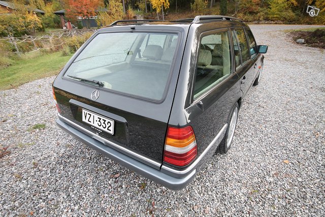 Mercedes-Benz E-sarja 4