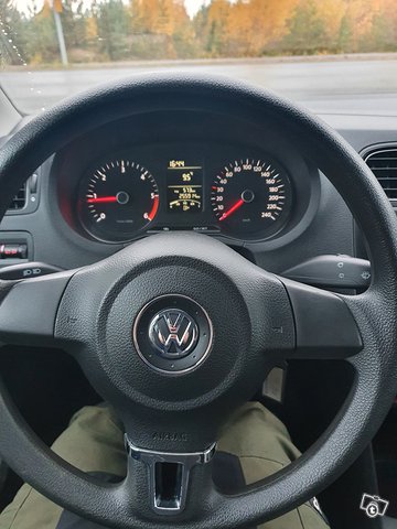 Volkswagen Polo 11