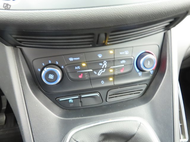 Ford C-Max 19