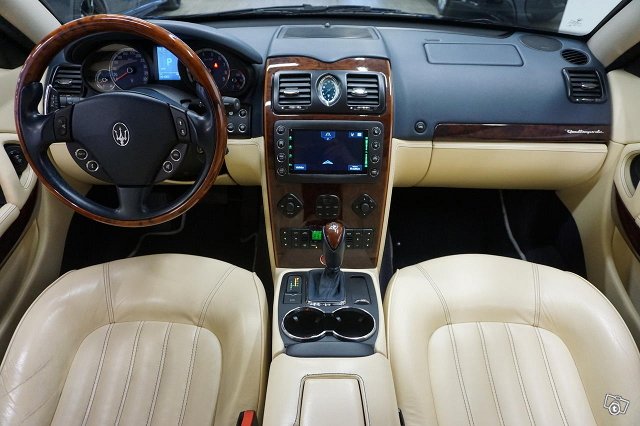 Maserati Quattroporte 9