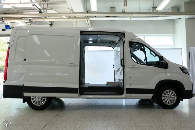 Maxus E-Deliver 9 4