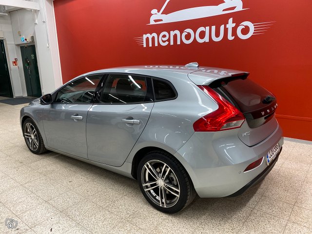 Volvo V40 6