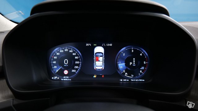 Volvo XC40 16