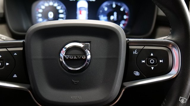 Volvo XC40 19