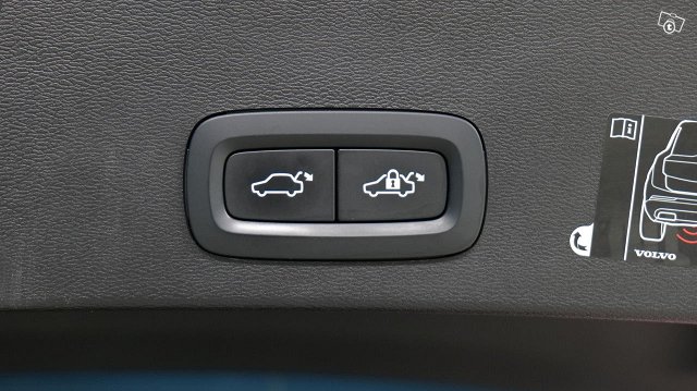 Volvo XC40 25