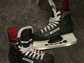 Bauer vapor x300-luistimet koko 42, Jääkiekko ja luistelu, Urheilu ja ulkoilu, Alavus, Tori.fi Bauer vapor x300-luistimet koko 42, Jääkiekko ja luistelu, Urheilu ja ulkoilu, Alavus, Tori.fi