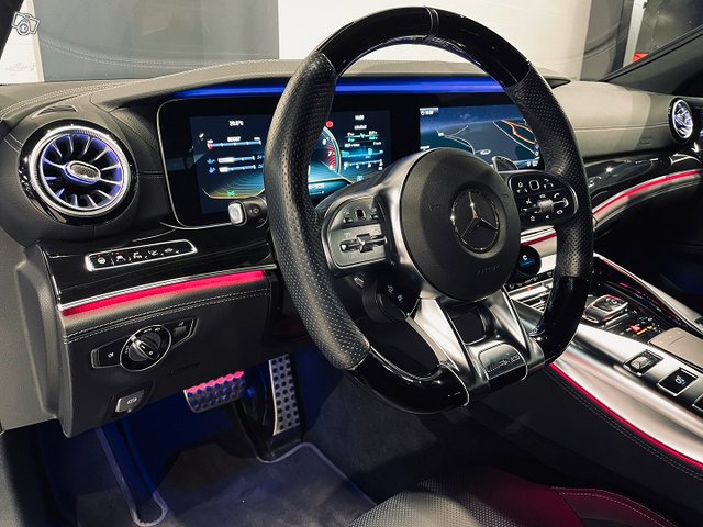 MERCEDES-BENZ AMG GT 4