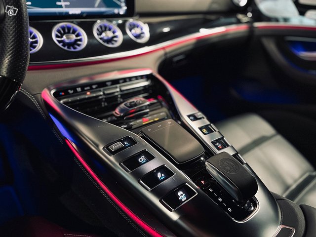 MERCEDES-BENZ AMG GT 17
