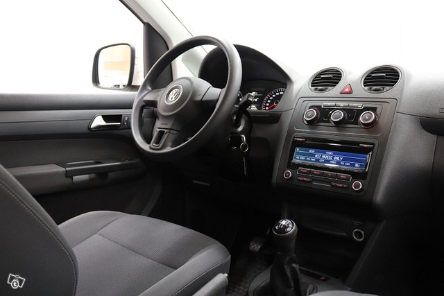 Volkswagen Caddy Maxi 23