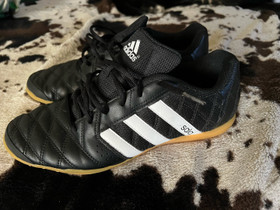 Adidas sisäpelikengät 42 2/3, Pallopelit, Urheilu ja ulkoilu, Kokemäki, Tori.fi Adidas sisäpelikengät 42 2/3, Pallopelit, Urheilu ja ulkoilu, Kokemäki, Tori.fi