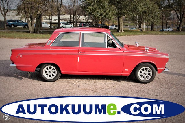 Ford Cortina
