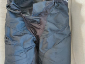 Toppahousut junior L Bauer Supreme s190, Jääkiekko ja luistelu, Urheilu ja ulkoilu, Ulvila, Tori.fi Toppahousut junior L Bauer Supreme s190, Jääkiekko ja luistelu, Urheilu ja ulkoilu, Ulvila, Tori.fi