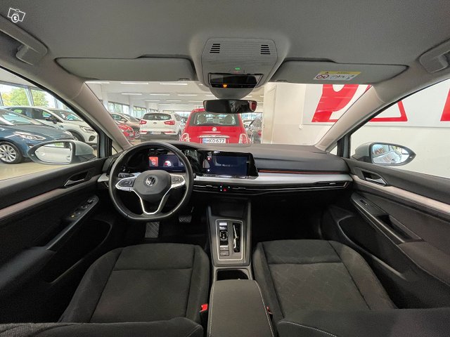 Volkswagen Golf 11
