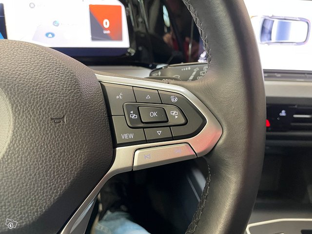Volkswagen Golf 17