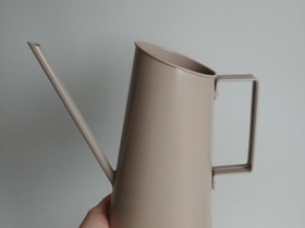 Beige kastelukannu, Muu piha ja puutarha, Piha ja puutarha, Tampere, Tori.fi Beige kastelukannu, Muu piha ja puutarha, Piha ja puutarha, Tampere, Tori.fi