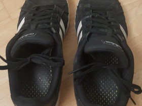 Hyväkuntoiset ADIDAS Juoksukengät, Juoksu ja lenkkeily, Urheilu ja ulkoilu, Orimattila, Tori.fi Hyväkuntoiset ADIDAS Juoksukengät, Juoksu ja lenkkeily, Urheilu ja ulkoilu, Orimattila, Tori.fi