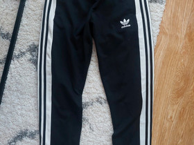 Adidaksen nappiverkkarit, Vaatteet ja kengät, Hämeenlinna, Tori.fi Adidaksen nappiverkkarit, Vaatteet ja kengät, Hämeenlinna, Tori.fi