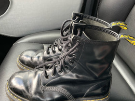 Dr martens 2 kengät, Vaatteet ja kengät, Paimio, Tori.fi Dr martens 2 kengät, Vaatteet ja kengät, Paimio, Tori.fi