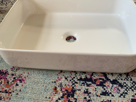 Kylpyhuoneen allas, Kylpyhuoneet, WC:t ja saunat, Rakennustarvikkeet ja työkalut, Tampere, Tori.fi Kylpyhuoneen allas, Kylpyhuoneet, WC:t ja saunat, Rakennustarvikkeet ja työkalut, Tampere, Tori.fi